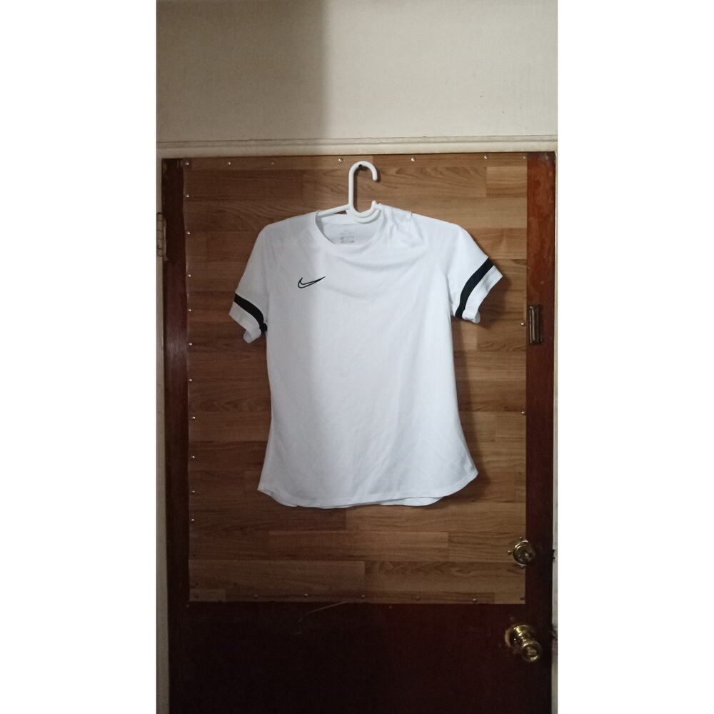 Nike Soccer Dri-FIT Academy polyknit t-shirt in white size L wonems